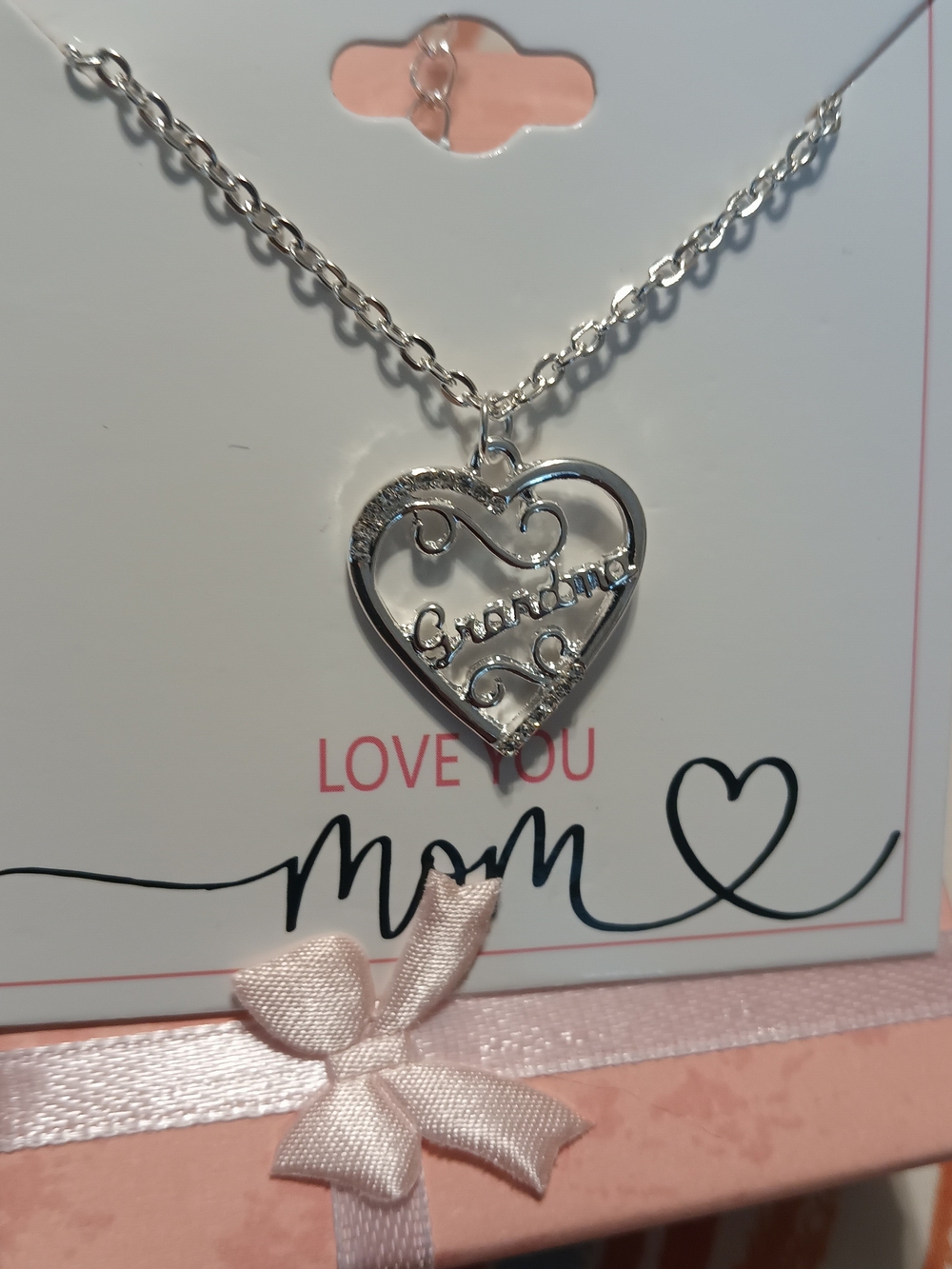 Silver 'Grandma' Heart Pendant Necklace - Elegant Mom Jewelry